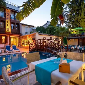 Otel Castle Old Town